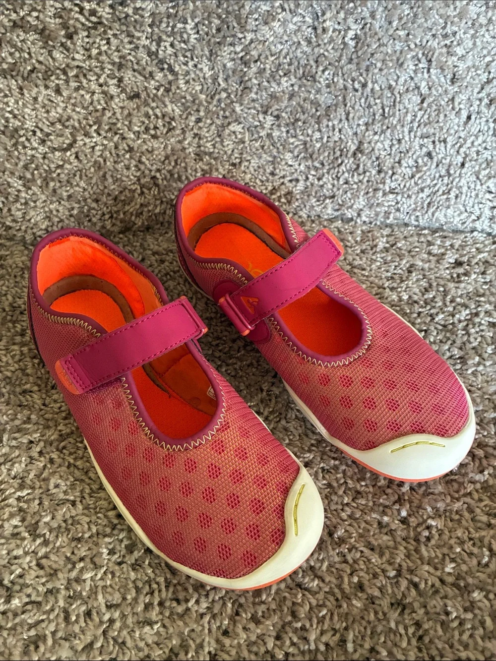 Plae Chloe Girl’s Festival Fuchsia Mary Jane Shoes size 3